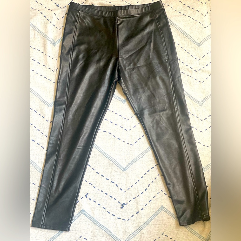 Wild Fable, Black rubber leggings, High Waisted, Size L 12/14